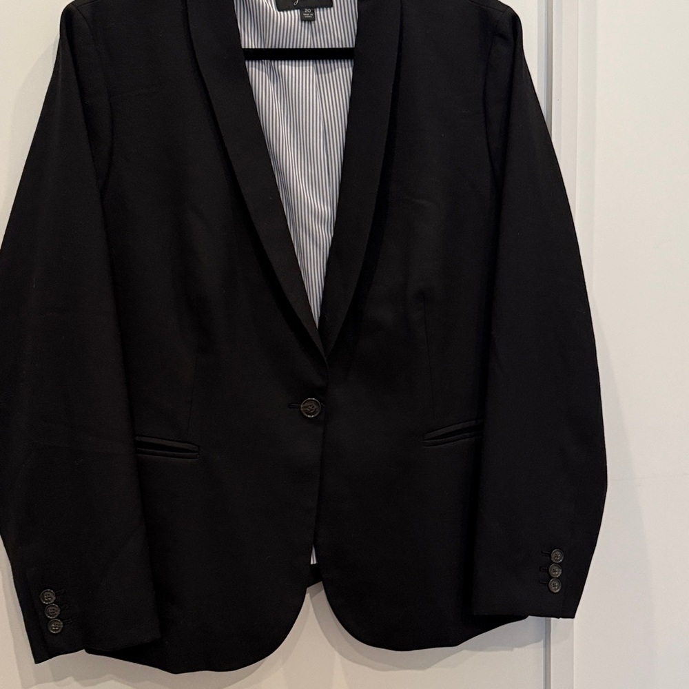 J. Crew Women's Black 98% Wool Blazer - Picture 3 of 8